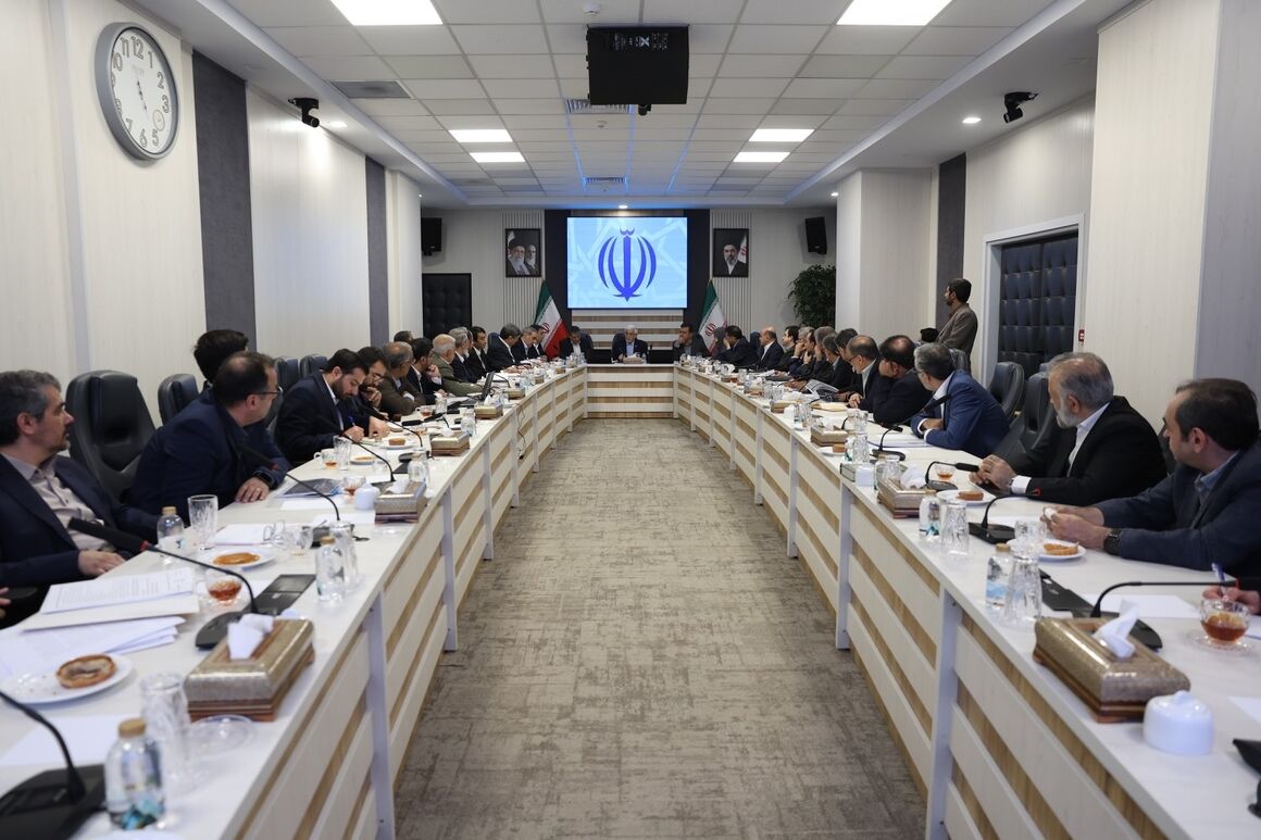 ۱۱۷ طرح فناورانه برای افزایش تولید نفت و کاهش ناترازی انرژی روی میز رفت