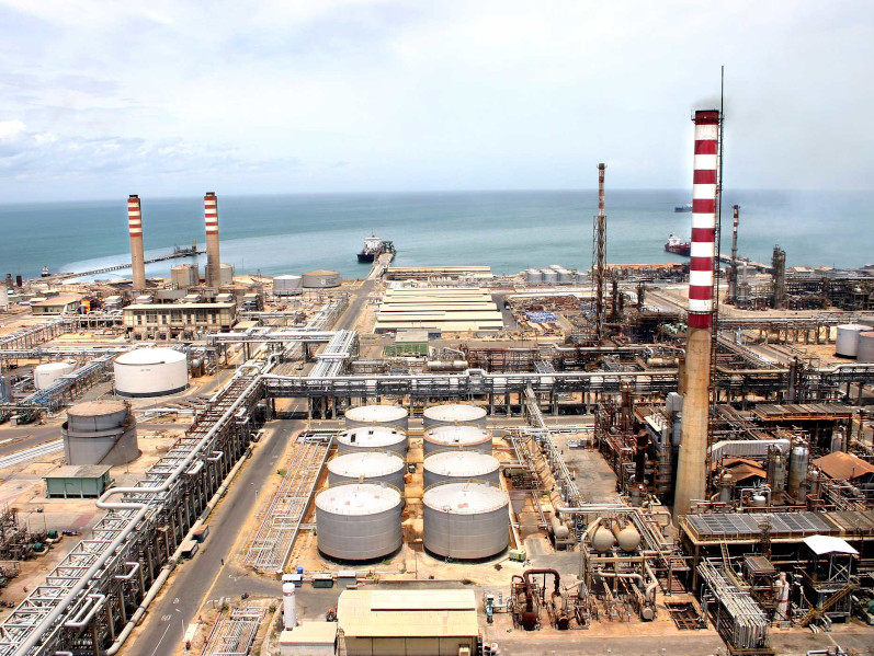 آغاز صادرات نفت به پالایشگاه‌های فراسرزمینی/ ایران سهامدار 3 پالایشگاه نفتی در آمریکای لاتین می‌شود