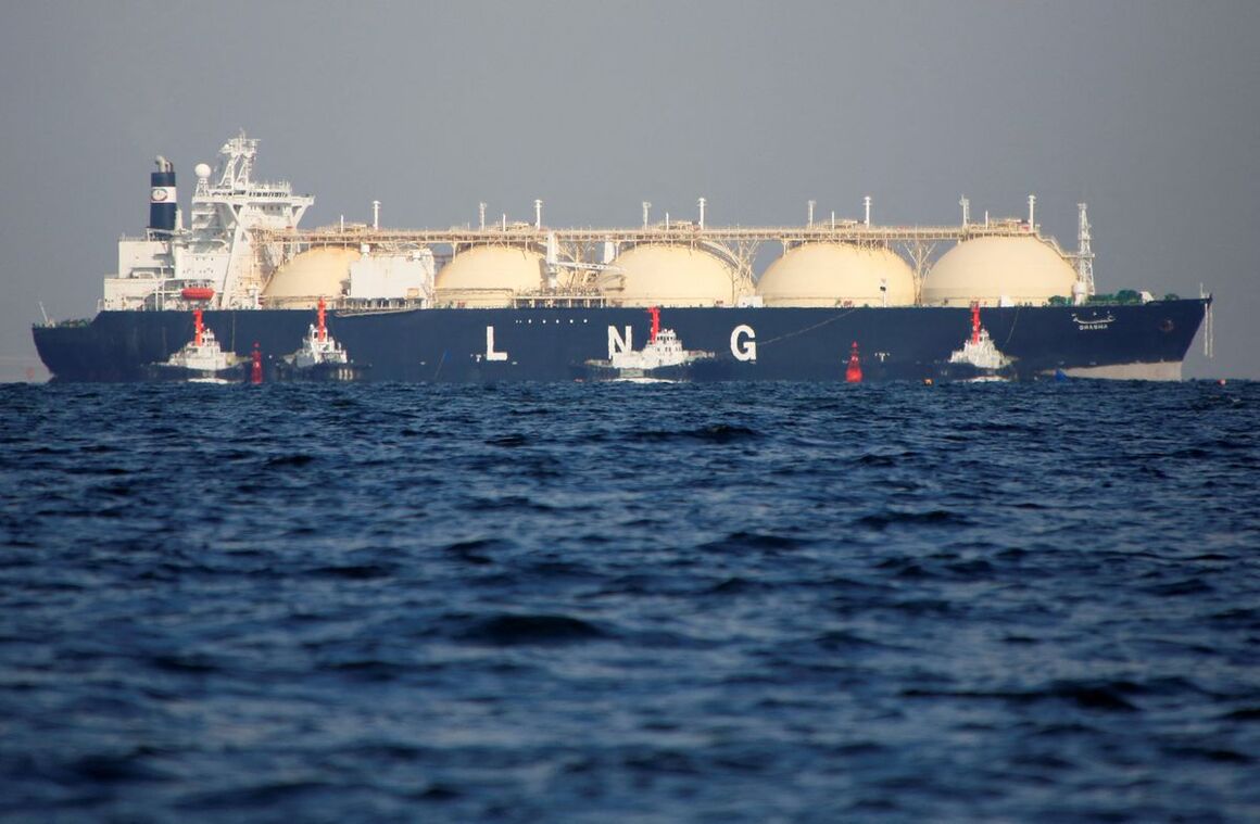 چینی‌ها قرارداد ۲۷ ساله خرید گاز با قطر امضا کردند
