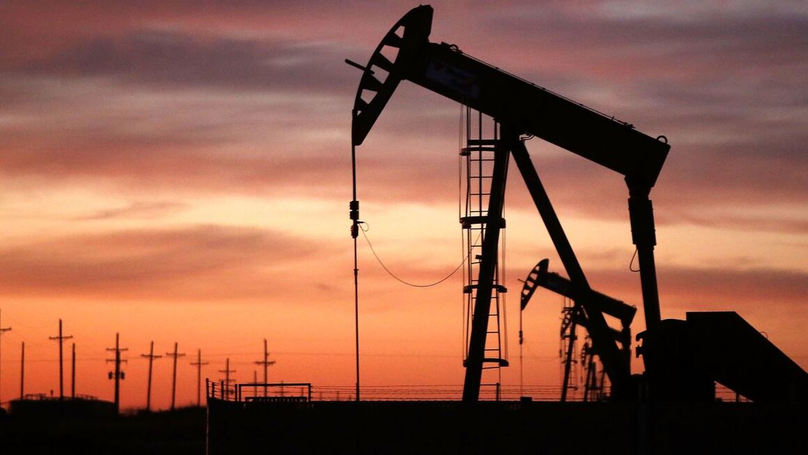 اختلاف‌نظر اوپک و آژانس بین‌المللی انرژی درباره تقاضای نفت در ۲۰۲۴