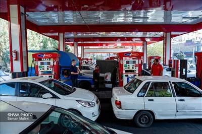 سهمیه ۶۰ لیتری بنزین آذر، بامداد شنبه شارژ می‌شود
