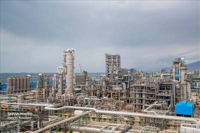 صنعت پتروشیمی ایران؛ ۷۹ مجتمع با ۱۰۰ میلیون تن ظرفیت اسمی تولید