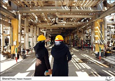 زنان فعال در صنعت نفت ایران/۱۷۰۰۰ نفر